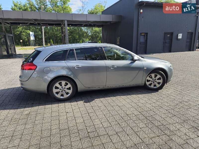Универсал Opel Insignia 2013 в Ивано-Франковске