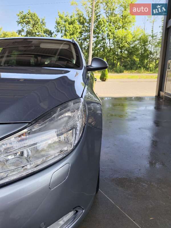 Универсал Opel Insignia 2013 в Ивано-Франковске