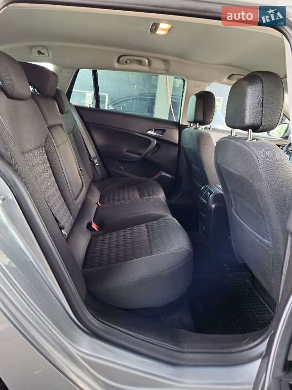 Универсал Opel Insignia 2013 в Ивано-Франковске