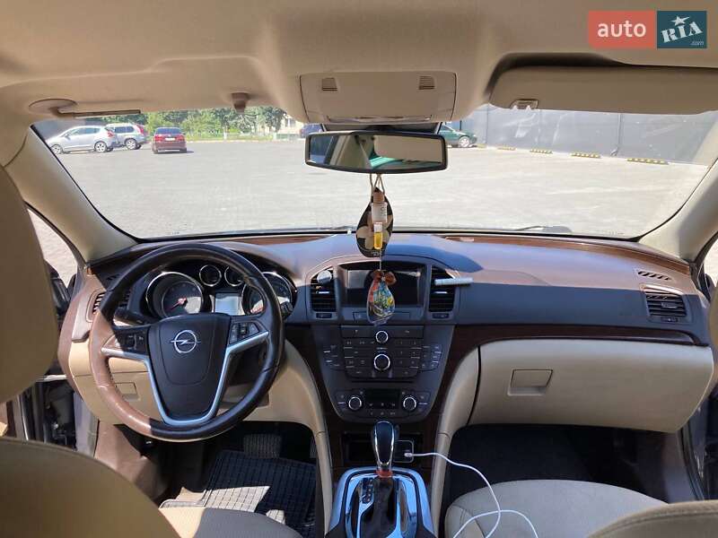 Универсал Opel Insignia 2009 в Смыге