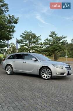 Универсал Opel Insignia 2013 в Николаеве