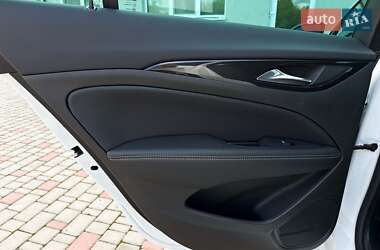 Универсал Opel Insignia 2022 в 