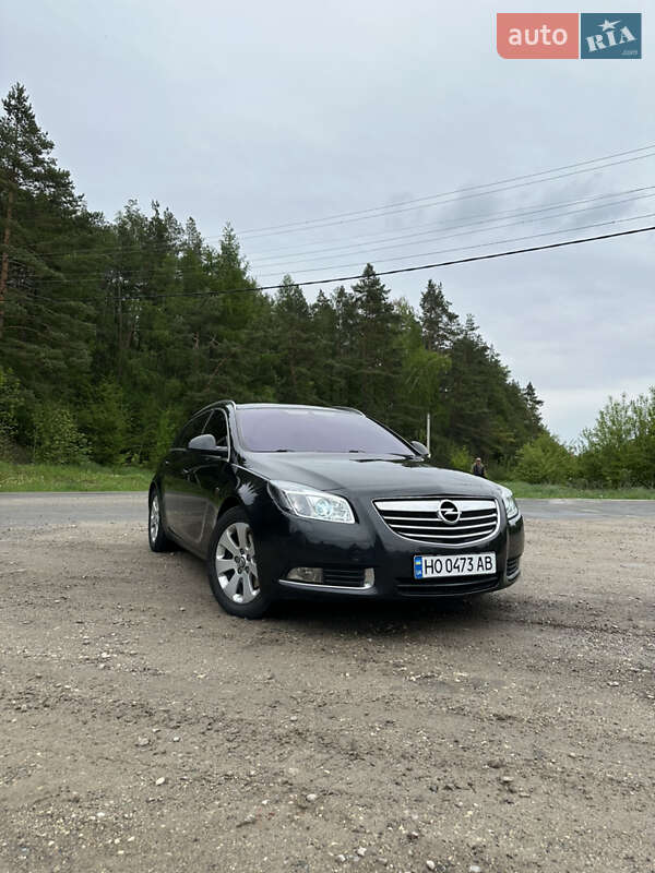 Універсал Opel Insignia 2011 в Тернополі
