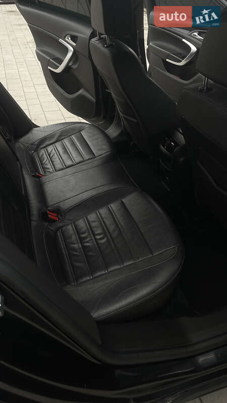 Універсал Opel Insignia 2011 в Тернополі