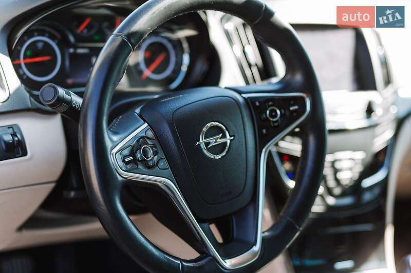 Универсал Opel Insignia 2015 в Львове