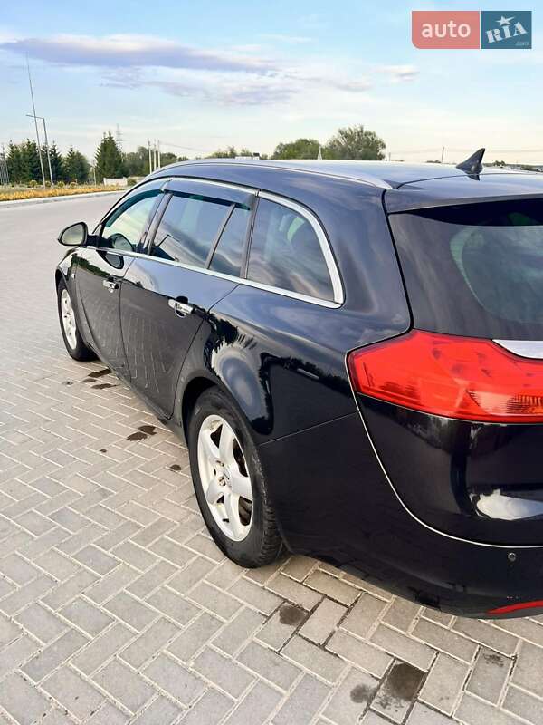 Універсал Opel Insignia 2010 в Сокалі