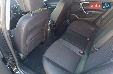 Универсал Opel Insignia 2015 в 