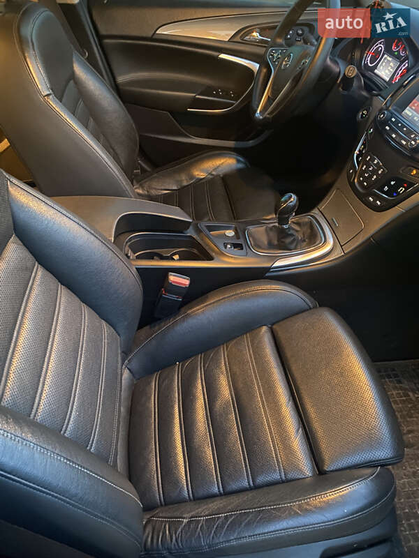 Універсал Opel Insignia 2015 в Сумах