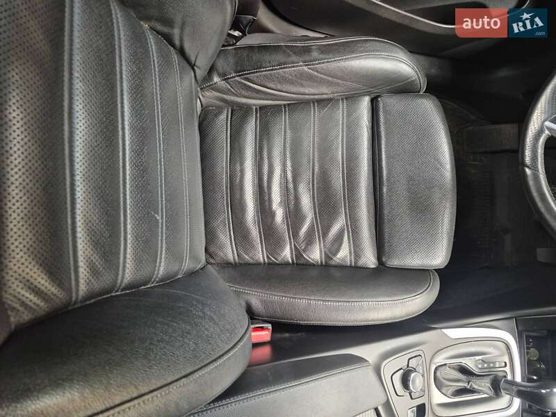 Универсал Opel Insignia 2013 в Киеве