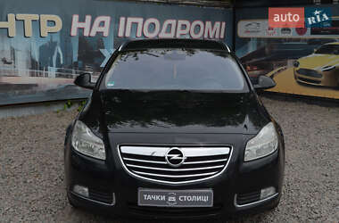 Универсал Opel Insignia 2013 в 