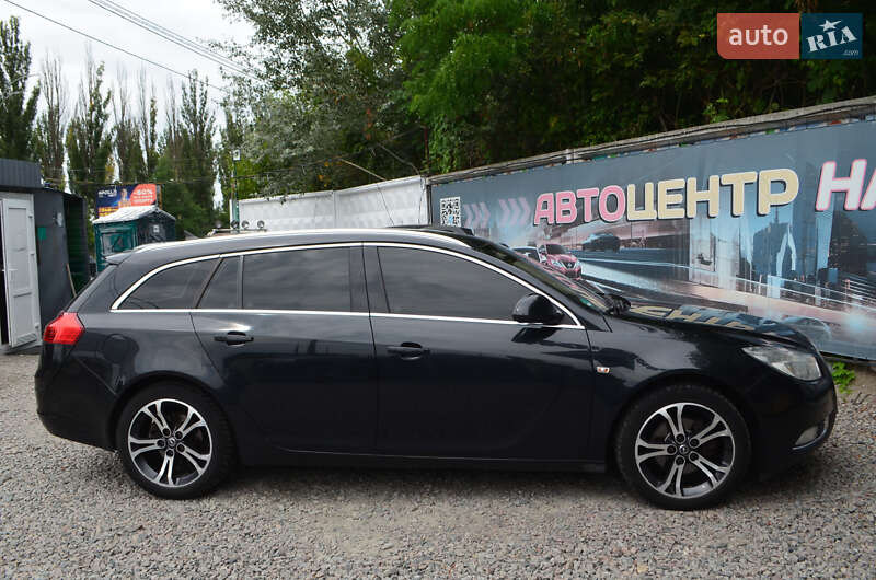 Универсал Opel Insignia 2013 в Киеве