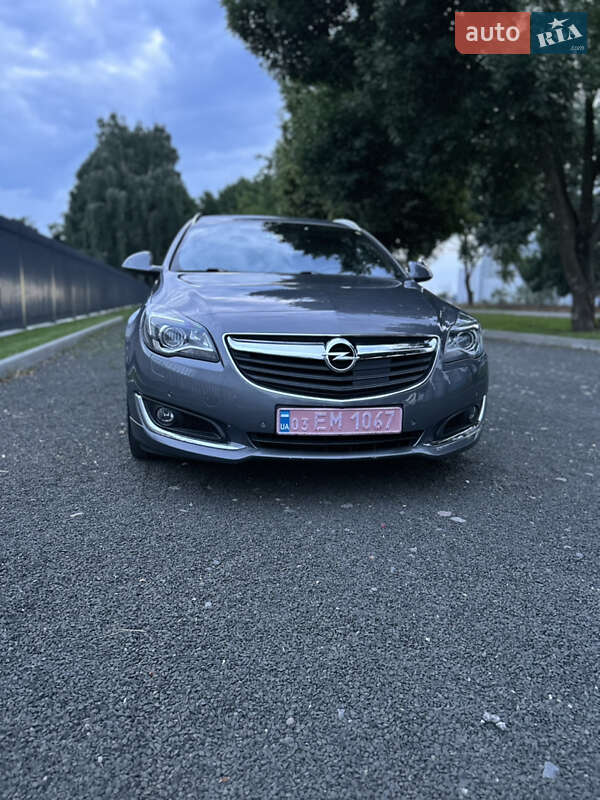 Универсал Opel Insignia 2016 в 