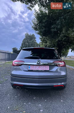 Универсал Opel Insignia 2016 в 