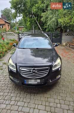 Універсал Opel Insignia 2010 в Чернівцях