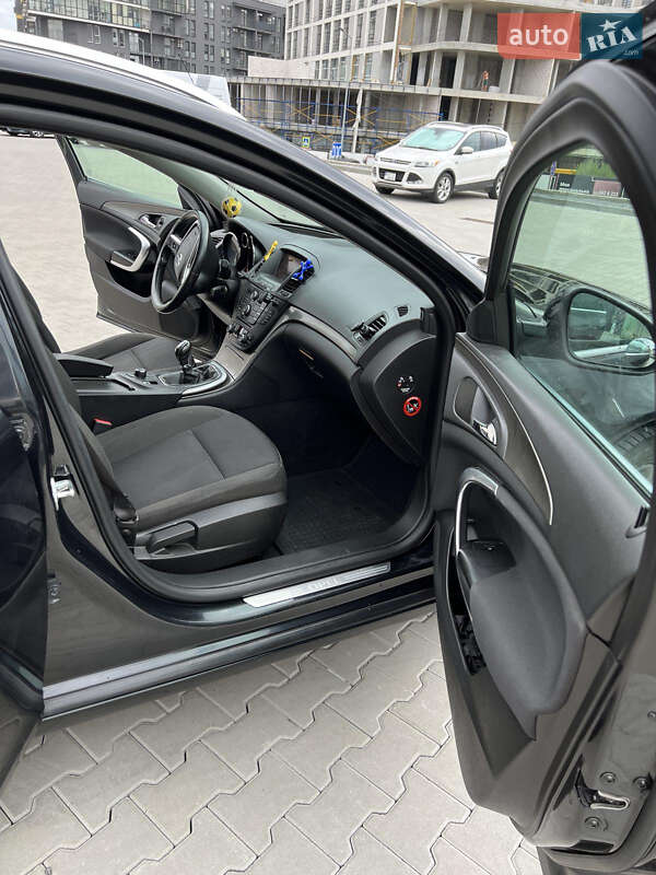 Универсал Opel Insignia 2011 в Львове