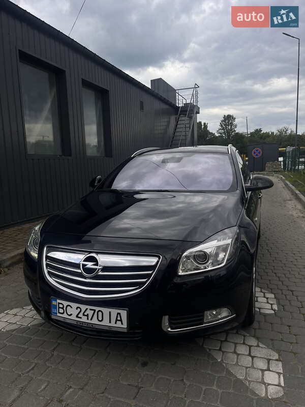 Универсал Opel Insignia 2011 в Львове