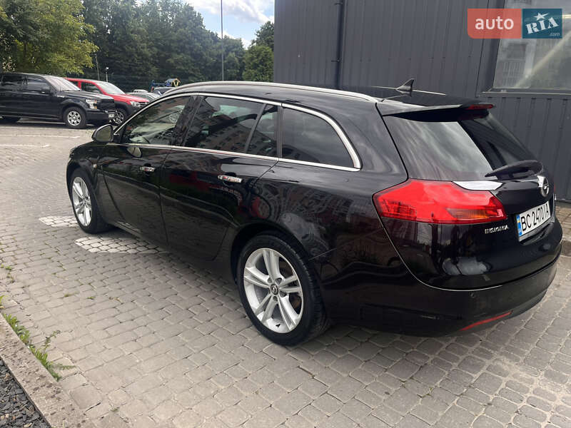 Универсал Opel Insignia 2011 в Львове