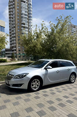 Універсал Opel Insignia 2015 в Дніпрі