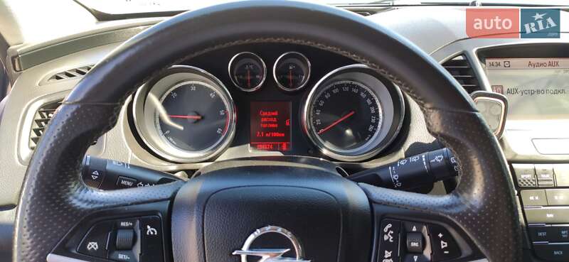 Седан Opel Insignia 2010 в Києві