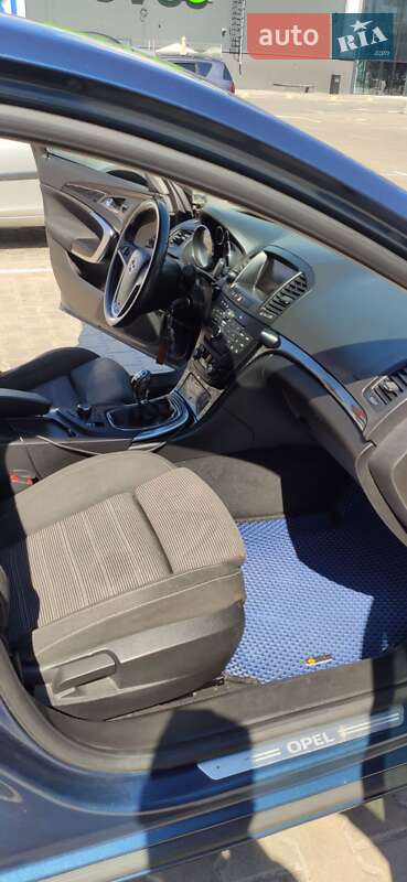 Седан Opel Insignia 2010 в Києві