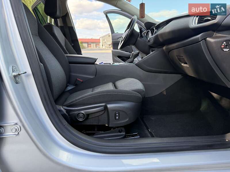 Универсал Opel Insignia 2017 в Звягеле