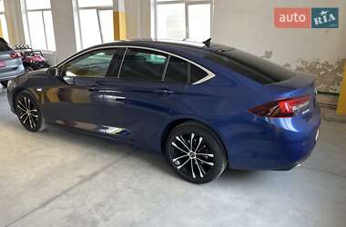 Лифтбек Opel Insignia 2020 в 