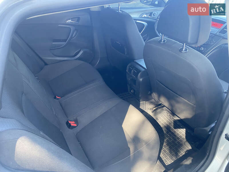 Универсал Opel Insignia 2011 в Городке фото 6 Универсал Opel Insignia 2011 в Городке