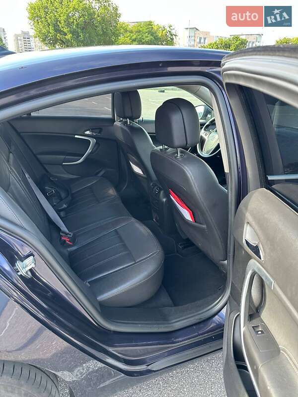 Седан Opel Insignia 2012 в Киеве фото 10 Седан Opel Insignia 2012 в Киеве