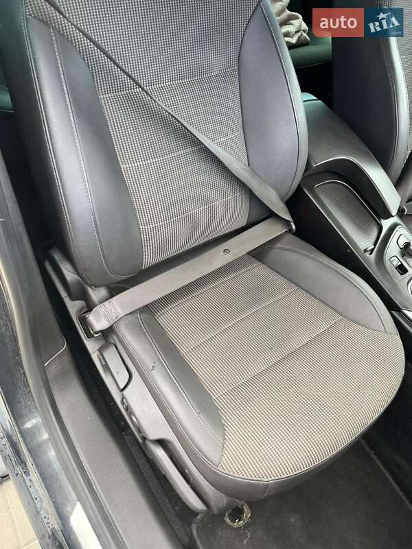 Универсал Opel Insignia 2010 в Березному