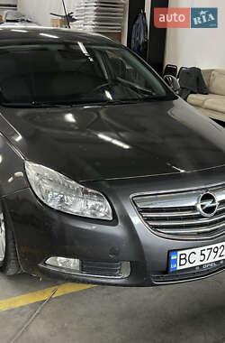 Седан Opel Insignia 2010 в Хмельницком
