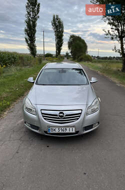 Універсал Opel Insignia 2010 в Рівному