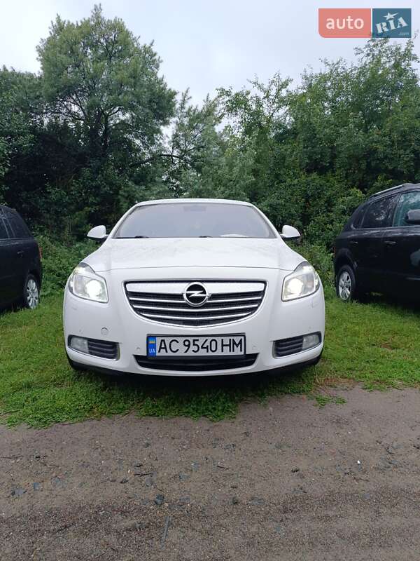 Лифтбек Opel Insignia 2013 в Луцке