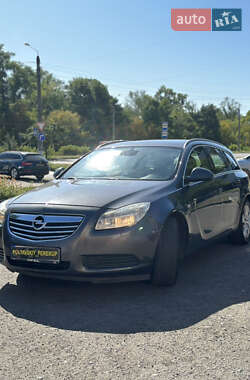 Универсал Opel Insignia 2010 в 