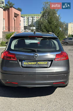 Универсал Opel Insignia 2010 в 