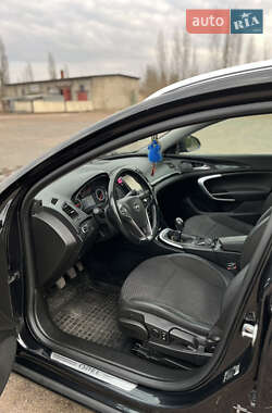 Седан Opel Insignia 2014 в 