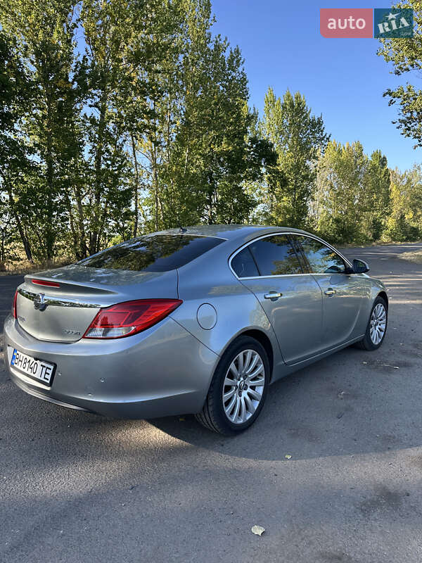 Седан Opel Insignia 2011 в Балте
