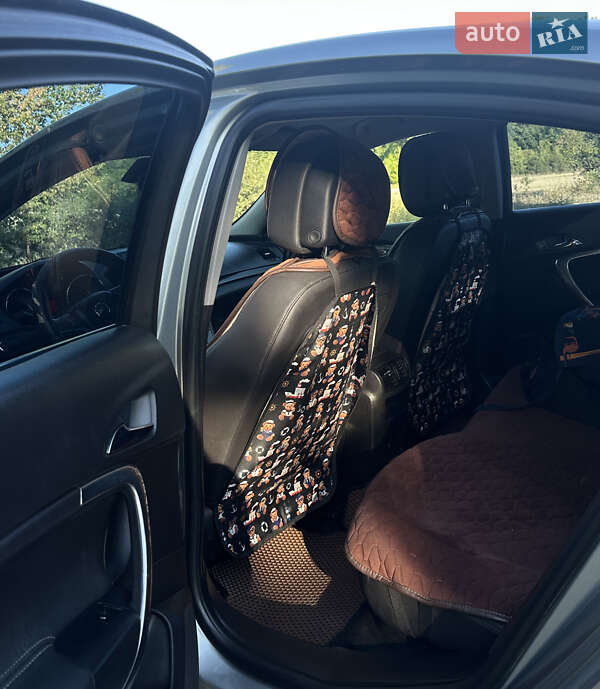 Седан Opel Insignia 2011 в Балте