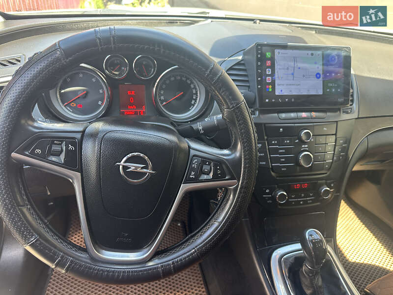 Седан Opel Insignia 2011 в Балте