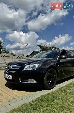 Універсал Opel Insignia 2010 в Чернівцях