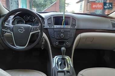 Универсал Opel Insignia 2011 в 