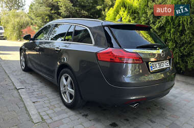 Універсал Opel Insignia 2010 в 