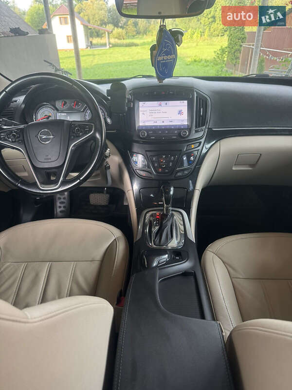 Седан Opel Insignia 2013 в Тячеве