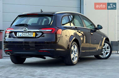 Универсал Opel Insignia 2016 в 