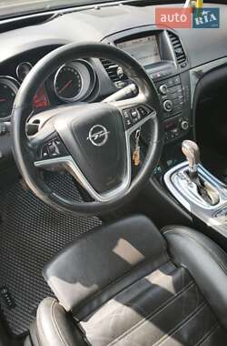 Универсал Opel Insignia 2011 в 
