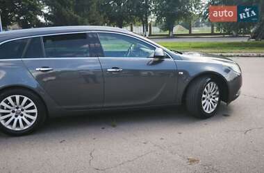Универсал Opel Insignia 2011 в 