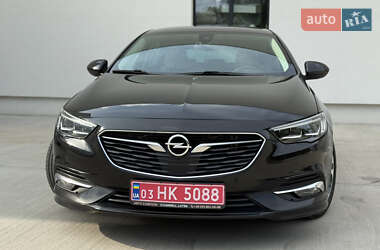 Лифтбек Opel Insignia 2020 в 