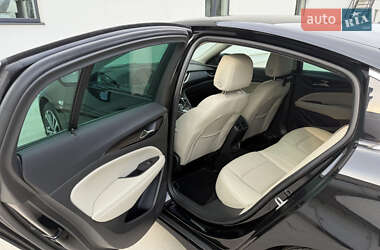Лифтбек Opel Insignia 2020 в 