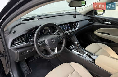Лифтбек Opel Insignia 2020 в 