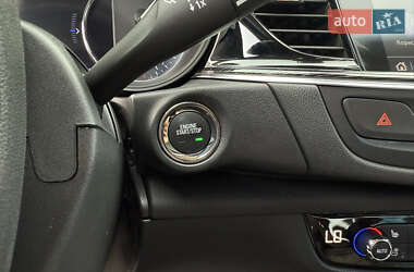 Лифтбек Opel Insignia 2020 в 