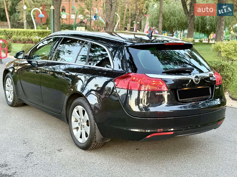 Универсал Opel Insignia 2010 в Харькове